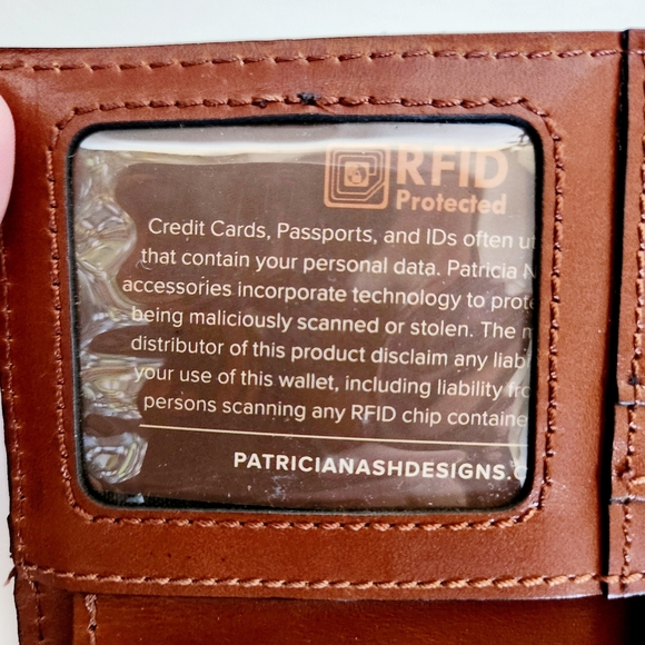 NWT Patricia Nash Brown Leather Wallet - Picture 4 of 9